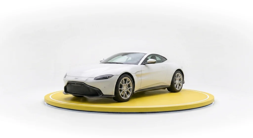 Aston-Martin-Vantage