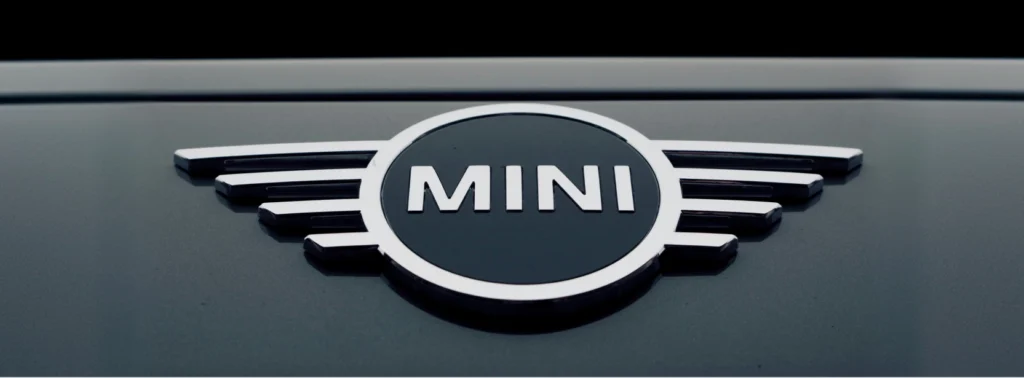 Mini logo on vehicle